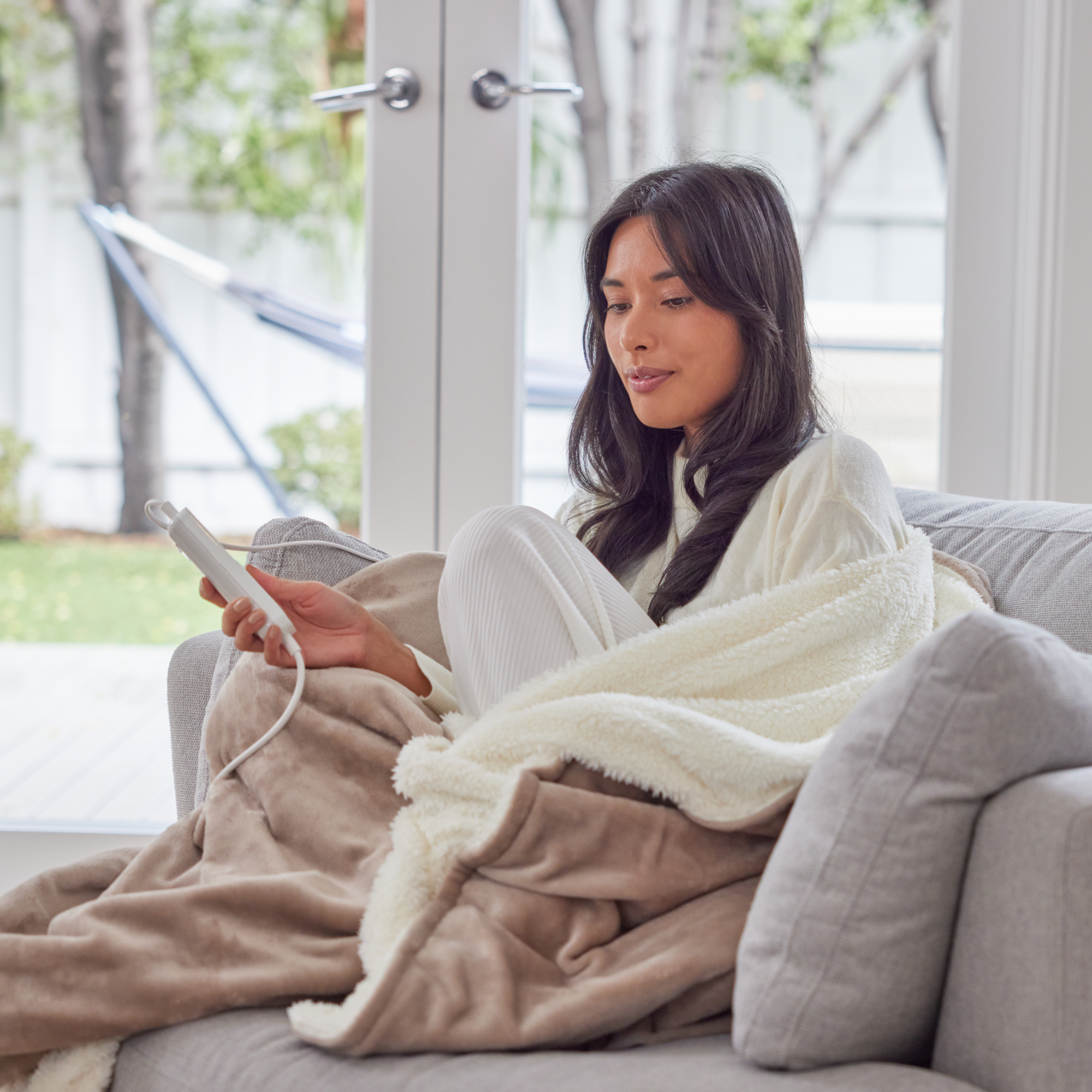 Heated Throw Blanket - Cream