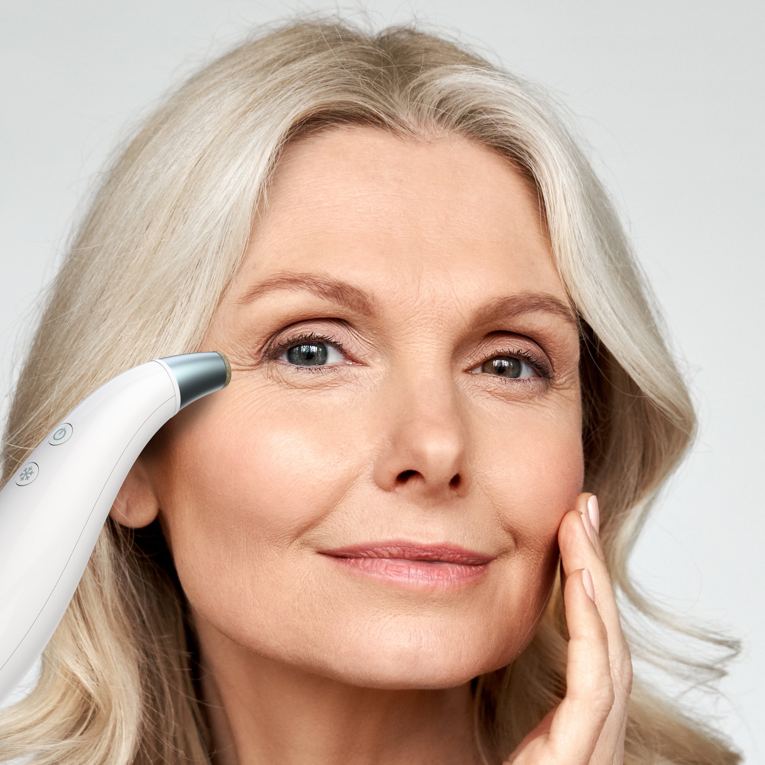 Radiance Microdermabrasion (Exfoliator and Cooling) Device Homedics